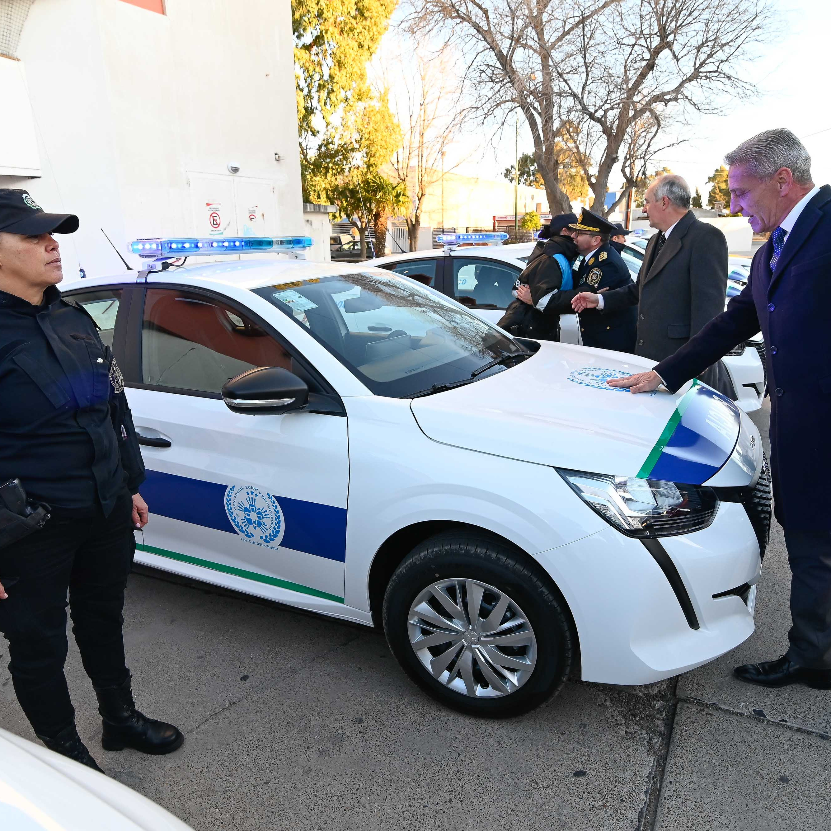 Policía Bonaerense con sirena Kingvox 